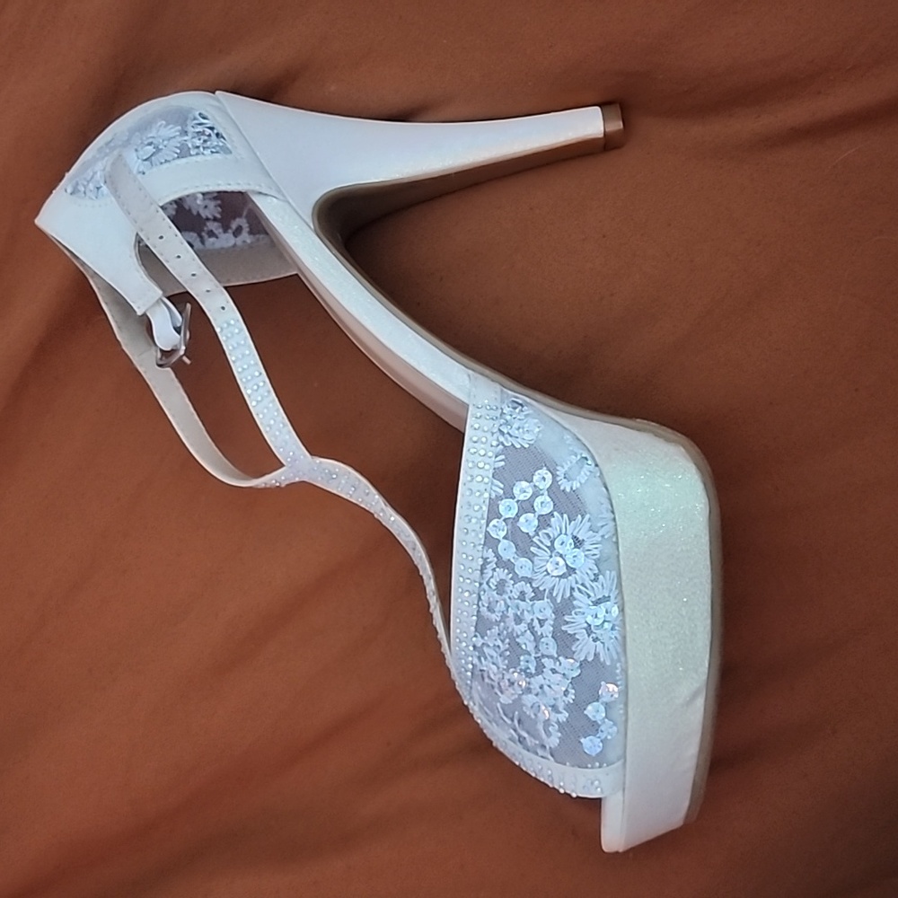 Shoes (heels)